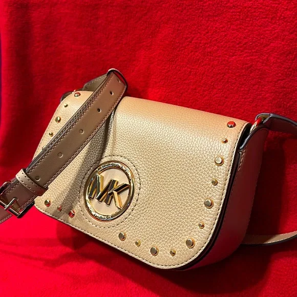 Price Firm Michael Kors Samira Tan Gold Studded Leather Flap Messenger Crossbody - Picture 5 of 13